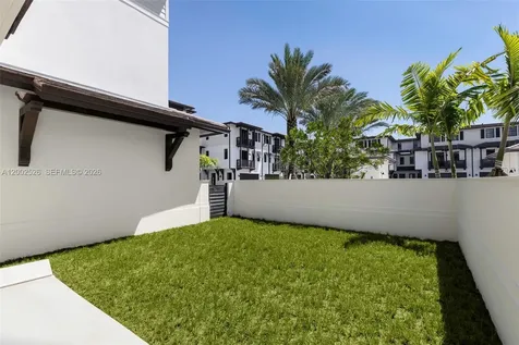 7496 SW 100th Street Pinecrest FL 33156