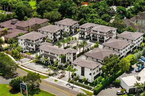 7496 SW 100th Street Pinecrest FL 33156