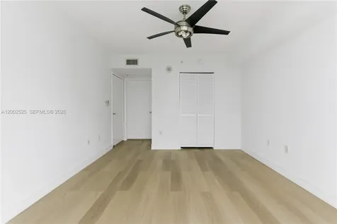 31 SE 5th Street Miami FL 33131
