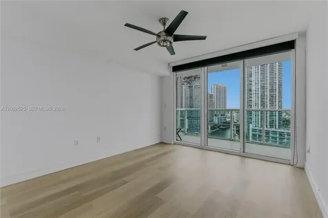 31 SE 5th Street Miami FL 33131