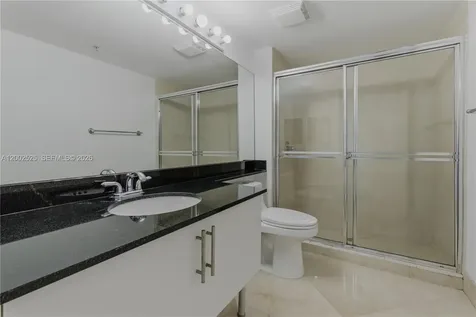 31 SE 5th Street Miami FL 33131