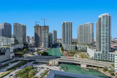 31 SE 5th Street Miami FL 33131