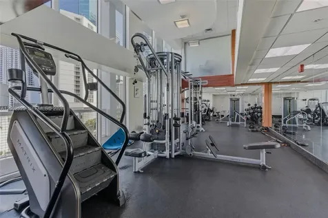 31 SE 5th Street Miami FL 33131