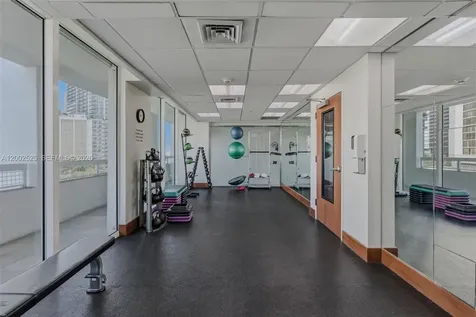 31 SE 5th Street Miami FL 33131
