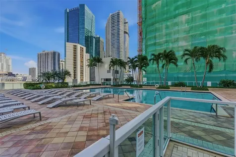 31 SE 5th Street Miami FL 33131