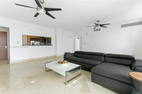 31 SE 5th Street Miami FL 33131