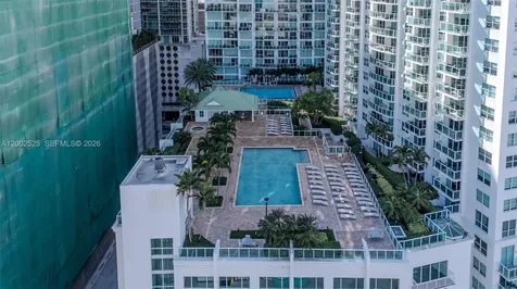31 SE 5th Street Miami FL 33131