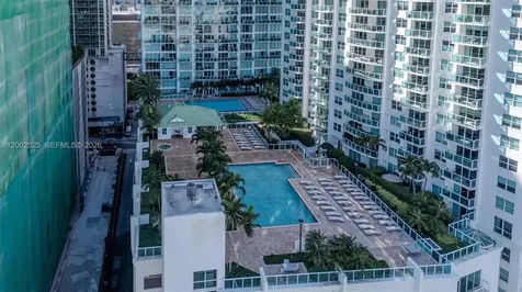31 SE 5th Street Miami FL 33131
