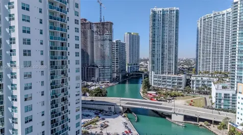 31 SE 5th Street Miami FL 33131