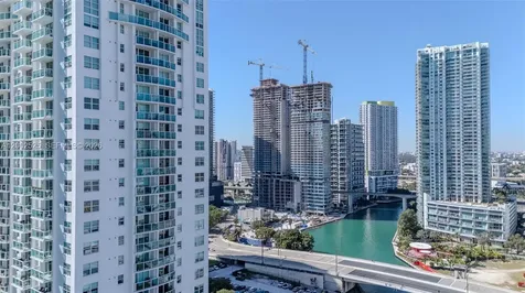31 SE 5th Street Miami FL 33131