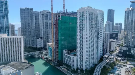 31 SE 5th Street Miami FL 33131