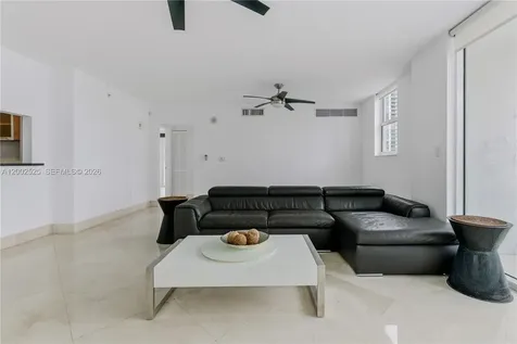 31 SE 5th Street Miami FL 33131