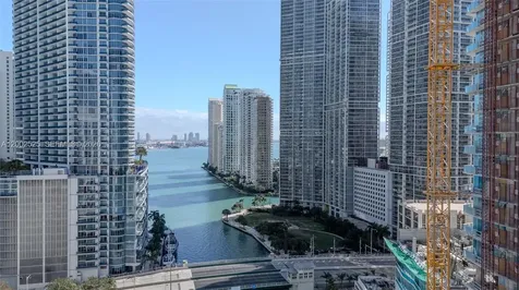 31 SE 5th Street Miami FL 33131