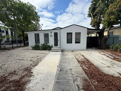 2100 SW 6th Street Miami FL 33135