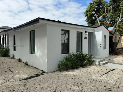 2100 SW 6th Street Miami FL 33135