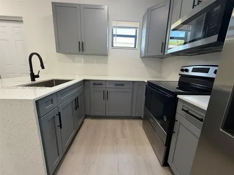 2100 SW 6th Street Miami FL 33135