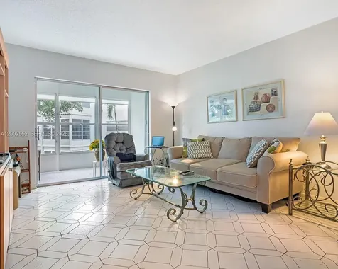 4806 NW 36th Street Lauderdale Lakes FL 33319