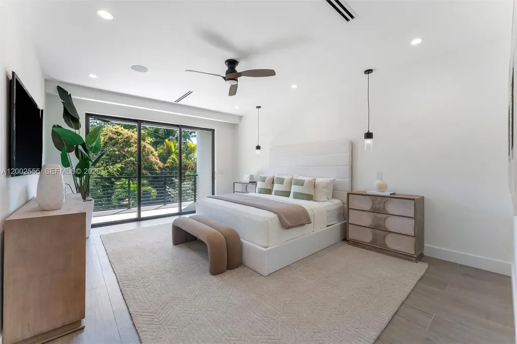 1122 NE 10th Avenue Fort Lauderdale FL 33304