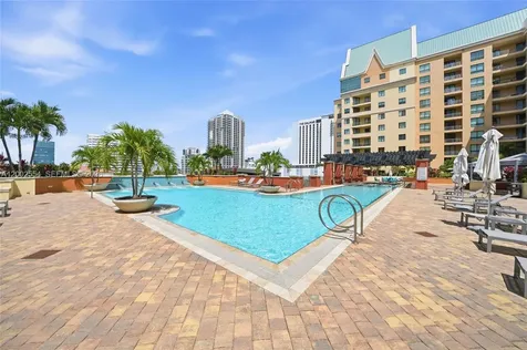 110 N Federal Highway Fort Lauderdale FL 33301