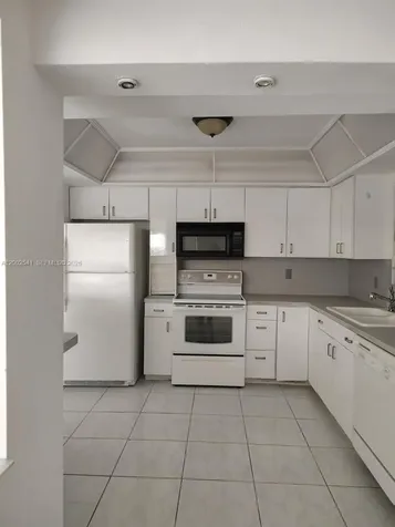200 NE 12th Avenue Hallandale Beach FL 33009