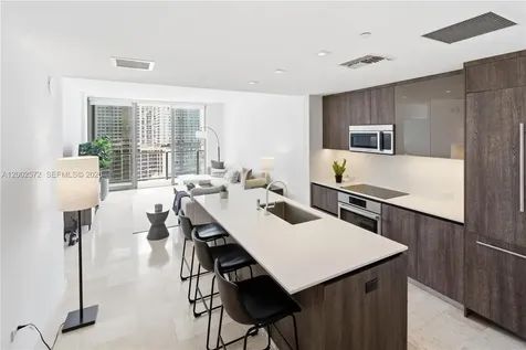 68 SE 6th Street Miami FL 33131
