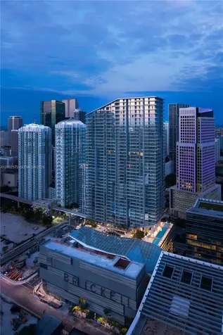 68 SE 6th Street Miami FL 33131