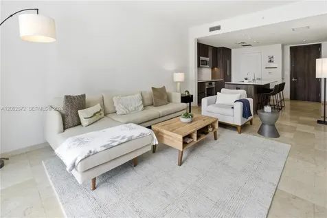 68 SE 6th Street Miami FL 33131