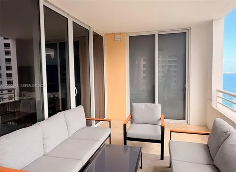 848 Brickell Key Drive Miami FL 33131