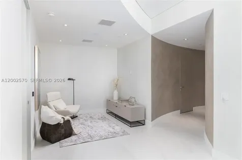 18975 Collins Avenue Sunny Isles Beach FL 33160