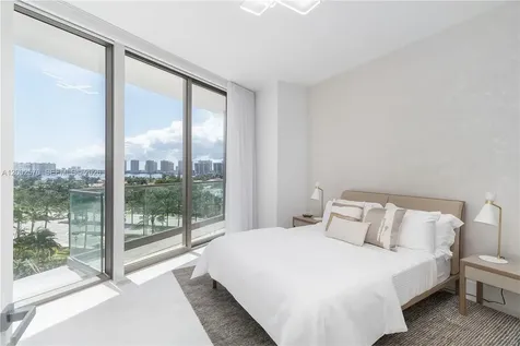 18975 Collins Avenue Sunny Isles Beach FL 33160
