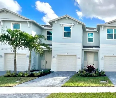 212 SE Woodbark Street Port St. Lucie FL 34984