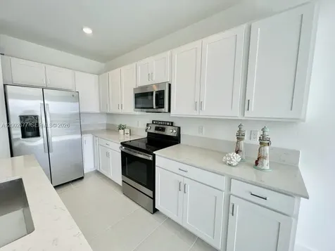 212 SE Woodbark Street Port St. Lucie FL 34984