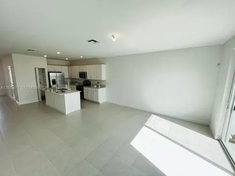 212 SE Woodbark Street Port St. Lucie FL 34984