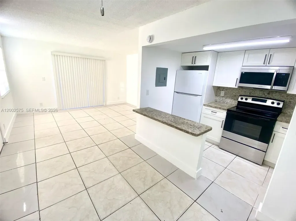 850 SW 74 Terrace North Lauderdale FL 33068