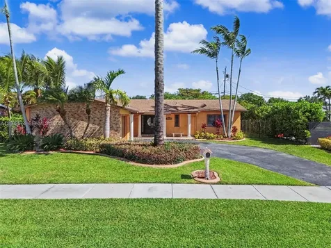 9837 SW 194th Street Cutler Bay FL 33157
