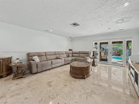 9837 SW 194th Street Cutler Bay FL 33157