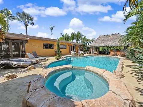 9837 SW 194th Street Cutler Bay FL 33157