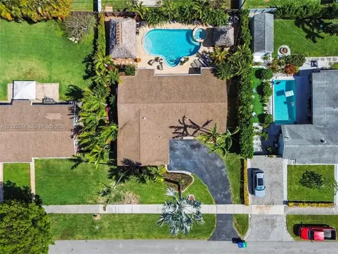 9837 SW 194th Street Cutler Bay FL 33157