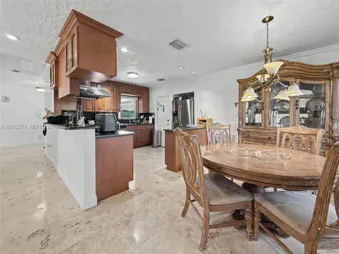 9837 SW 194th Street Cutler Bay FL 33157