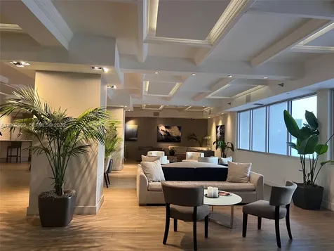 100 Lincoln Road Miami Beach FL 33139