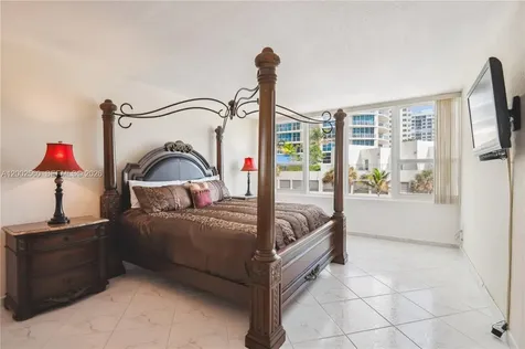 3505 S Ocean Drive Hollywood FL 33019