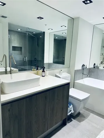 650 West Avenue Miami Beach FL 33139