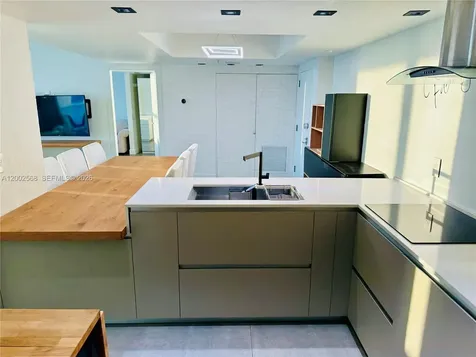 650 West Avenue Miami Beach FL 33139