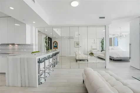 2900 NE 7th Avenue Miami FL 33137