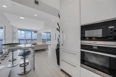 2900 NE 7th Avenue Miami FL 33137