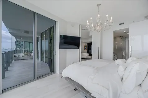 2900 NE 7th Avenue Miami FL 33137