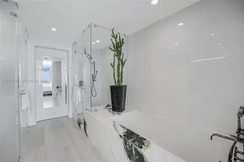 2900 NE 7th Avenue Miami FL 33137