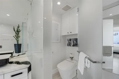2900 NE 7th Avenue Miami FL 33137