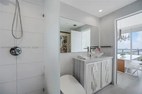 2900 NE 7th Avenue Miami FL 33137