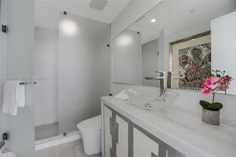 2900 NE 7th Avenue Miami FL 33137